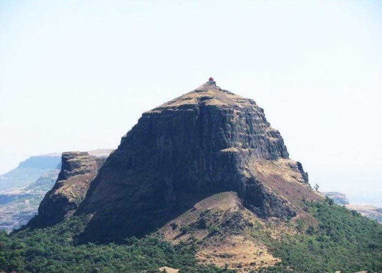 Markanda Fort, Nashik, Maharashtra - Vushii.com
